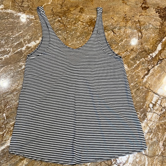 NYTT- Tie Back Tank- Black&White Stripe- Size 0 (XS)- Tags on - Picture 3 of 13